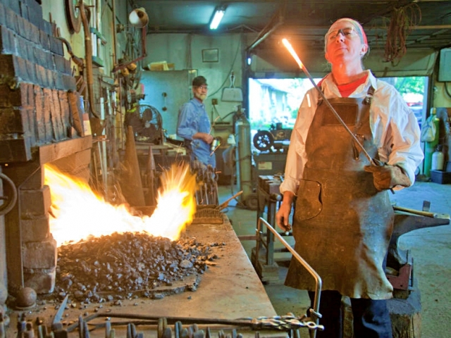 Cockington crafts torquay blacksmith work fun hot fire